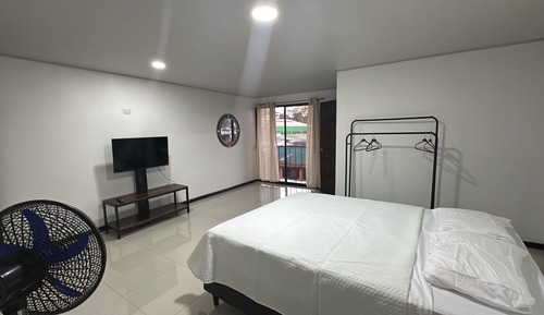 Deluxe Room, 1 Double Bed, Private Bathroom