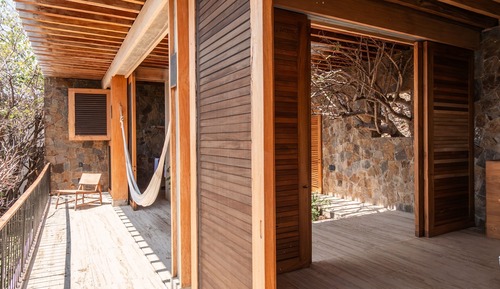 Luxury Studio Suite, 1 King Bed, Partial Sea View