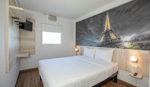 Basic Room, 1 Queen Bed