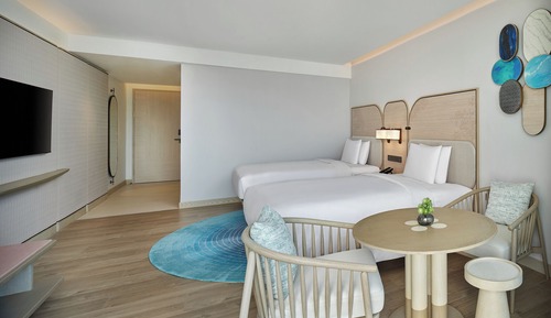 Oceanview Pool Access, 2 Twin Beds