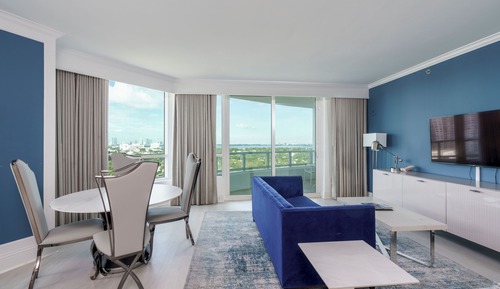 Tresor Bayview Corner One Bedroom