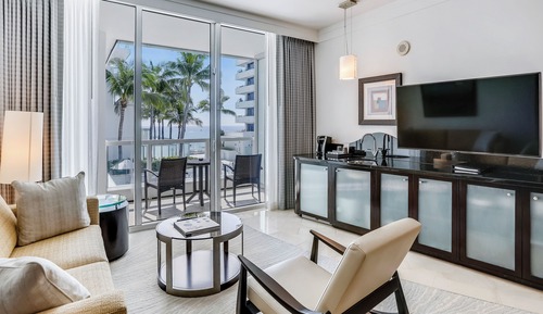 Studio, 1 King Bed with Sofa bed, Balcony, Pool View