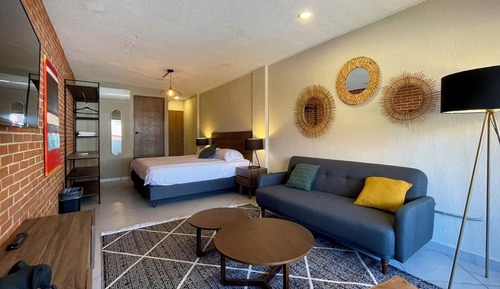 Studio Suite, Balcony, City View