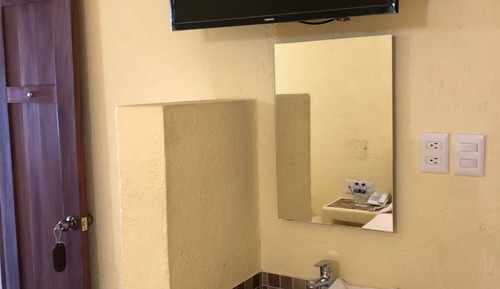 Economy Triple Room