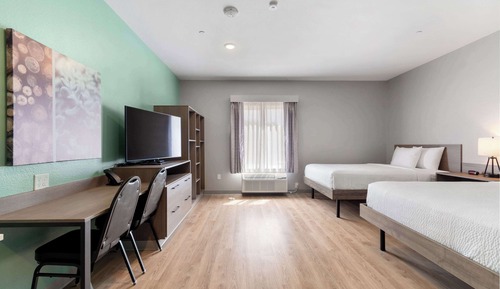 Room, 2 Queen Beds, Mobility Accessible, Non Smoking (Bathtub w/Grab Bars)