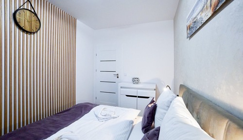 Economy Suite
