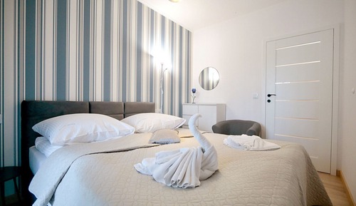 Economy Suite, 1 Queen Bed with Sofa bed
