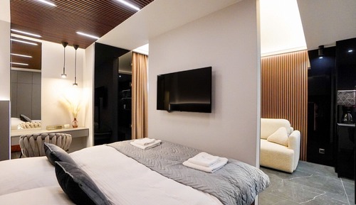 Junior Suite, 1 Queen Bed with Sofa bed
