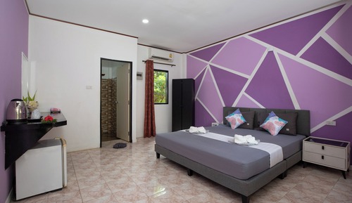 KING BUNGALOW WITH BALCONY
