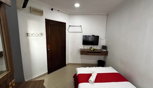 Classic Single Room, City View