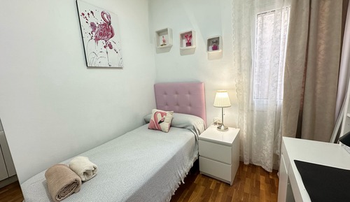 Single Room, Shared Bathroom