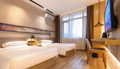 Comfort Twin Room, City View