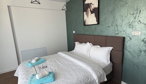 Deluxe Studio, Partial Sea View