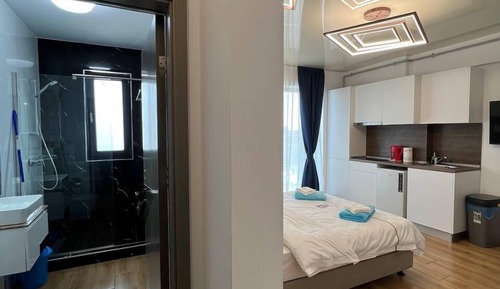 Deluxe Studio, Partial Sea View