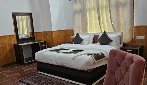 Executive Double Room, Balcony, Mountain View