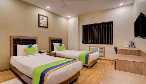 Deluxe Double or Twin Room, City View