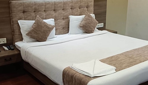 Classic Suite, City View