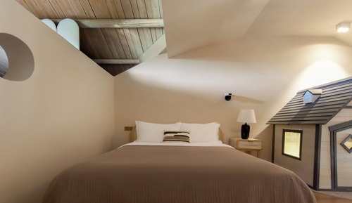 Signature Twin Room