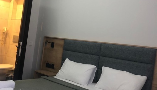 Economy Room