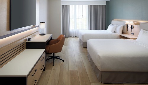 Room, 2 Queen Beds, Accessible Bathtub