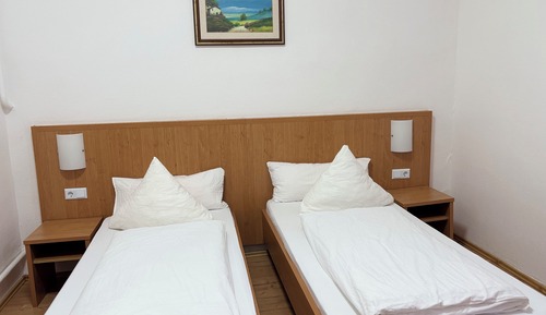 Economy Triple Room
