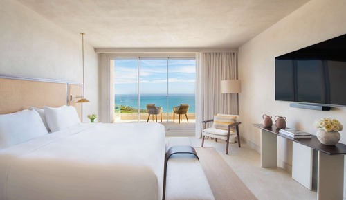 DELUXE ONE BEDROOM SEAVIEW SUITE 1 King 100sqm