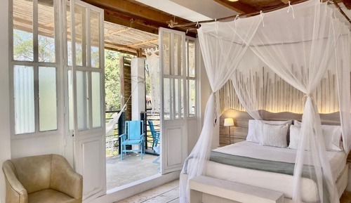 Deluxe Room, Balcony