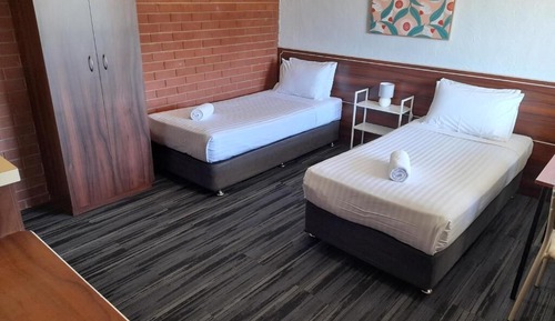Comfort Twin Room, 2 Twin Beds, Private Bathroom