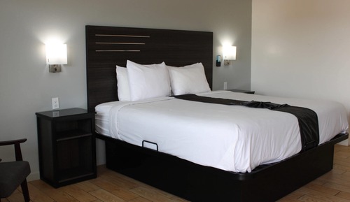 Standard Room, 1 King Bed, Non Smoking