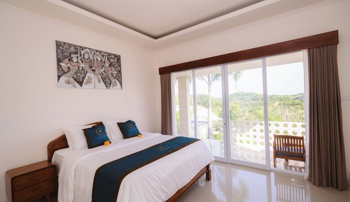 Deluxe Villa, 1 King Bed, Balcony, Valley View