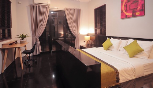 Deluxe Studio, Balcony