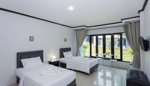 Family Suite, Pool View
