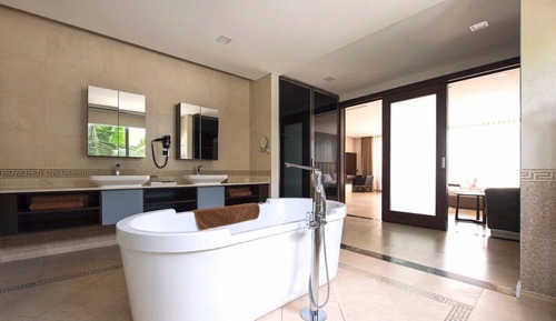 Luxury Villa, Multiple Bedrooms, Beach View, Beachfront