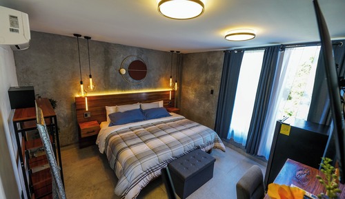 Junior Studio Suite