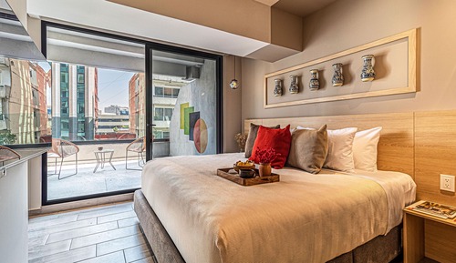 Signature Apartment, Balcony, City View