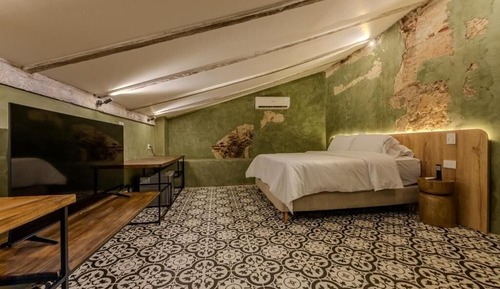 Premium Room