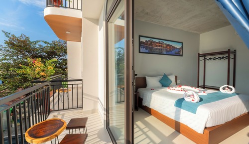 Deluxe Double Room, Pool View