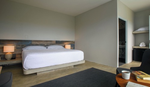 King Bed Valley View - Room 3