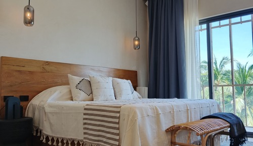 Suite, 1 King Bed, Corner