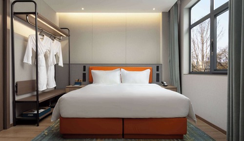 Suite, 1 King Bed, Non Smoking