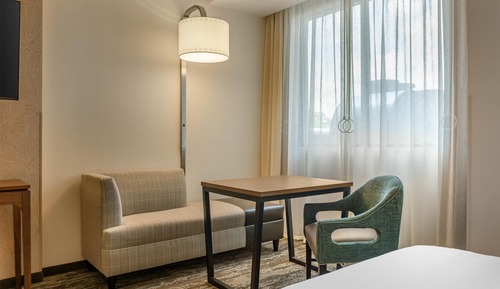 Deluxe Room, 2 Queen Beds, Accessible Bathtub (Upper Floor)