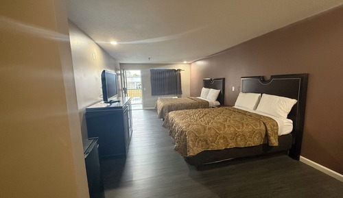Standard Single Room, 2 Double Beds, Non Smoking