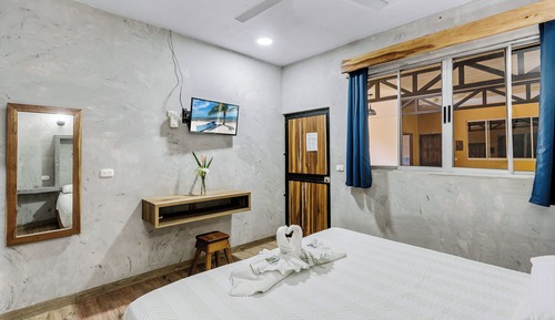 Standard Double Room, 1 King Bed, Non Smoking