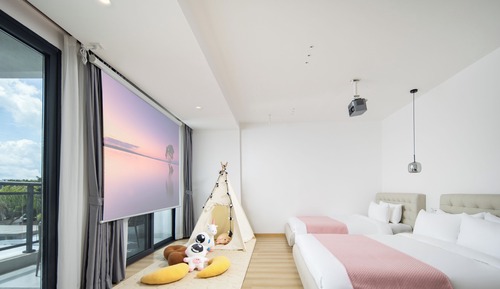 Classic Twin Room, Pool View