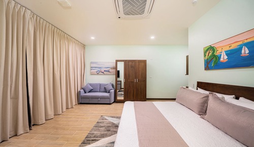 Junior Bungalow