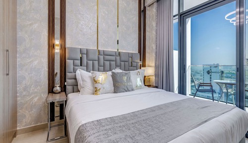 Design Studio, 1 King Bed, Balcony