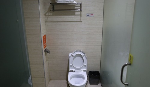 Classic Twin Room, City View