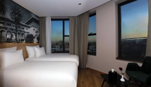 Family Room, 2 Bedrooms, City View