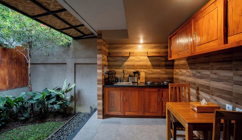Luxury Villa, Patio, Garden View