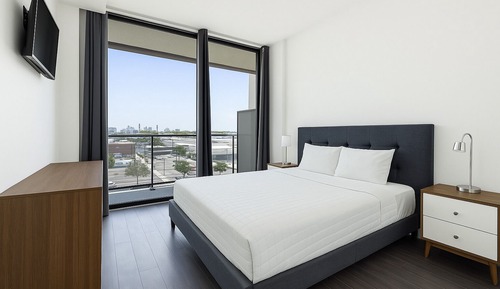 Deluxe Room, 1 Queen Bed, City View